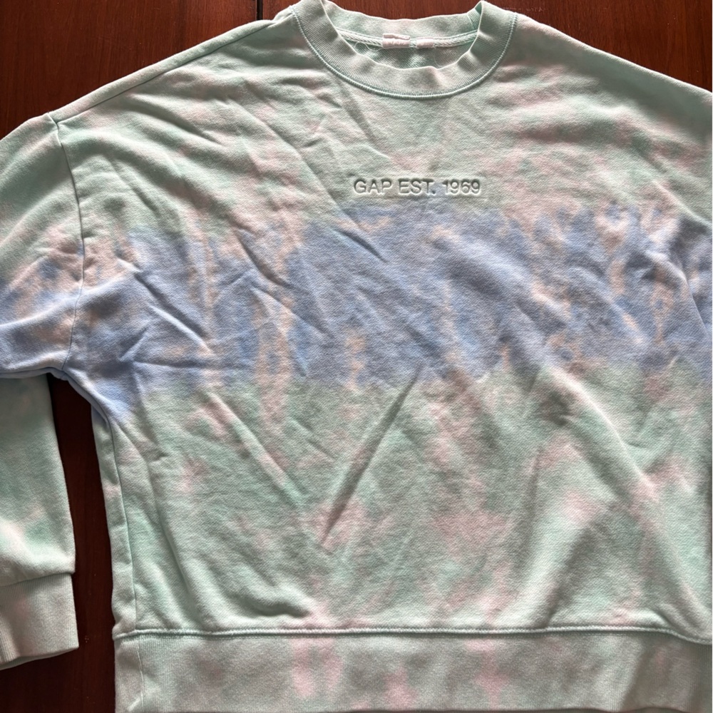 Gap tie-dye sweatshirt